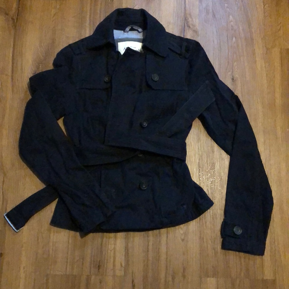 Abercrombie & Fitch short trench coat